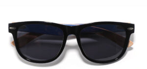 Luxurious look: UV400 wooden sunglasses with elegant bamboo case